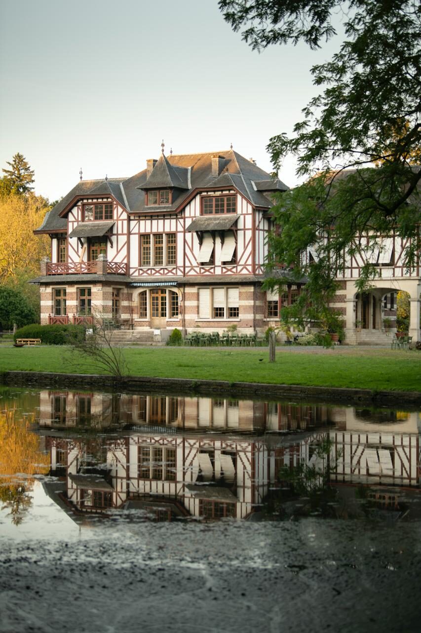 Domaine de la Nèle — the château and grounds