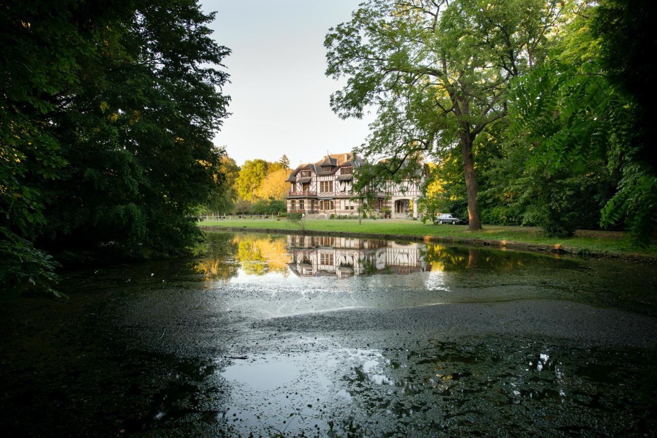 Domaine de la Nèle — the château and grounds