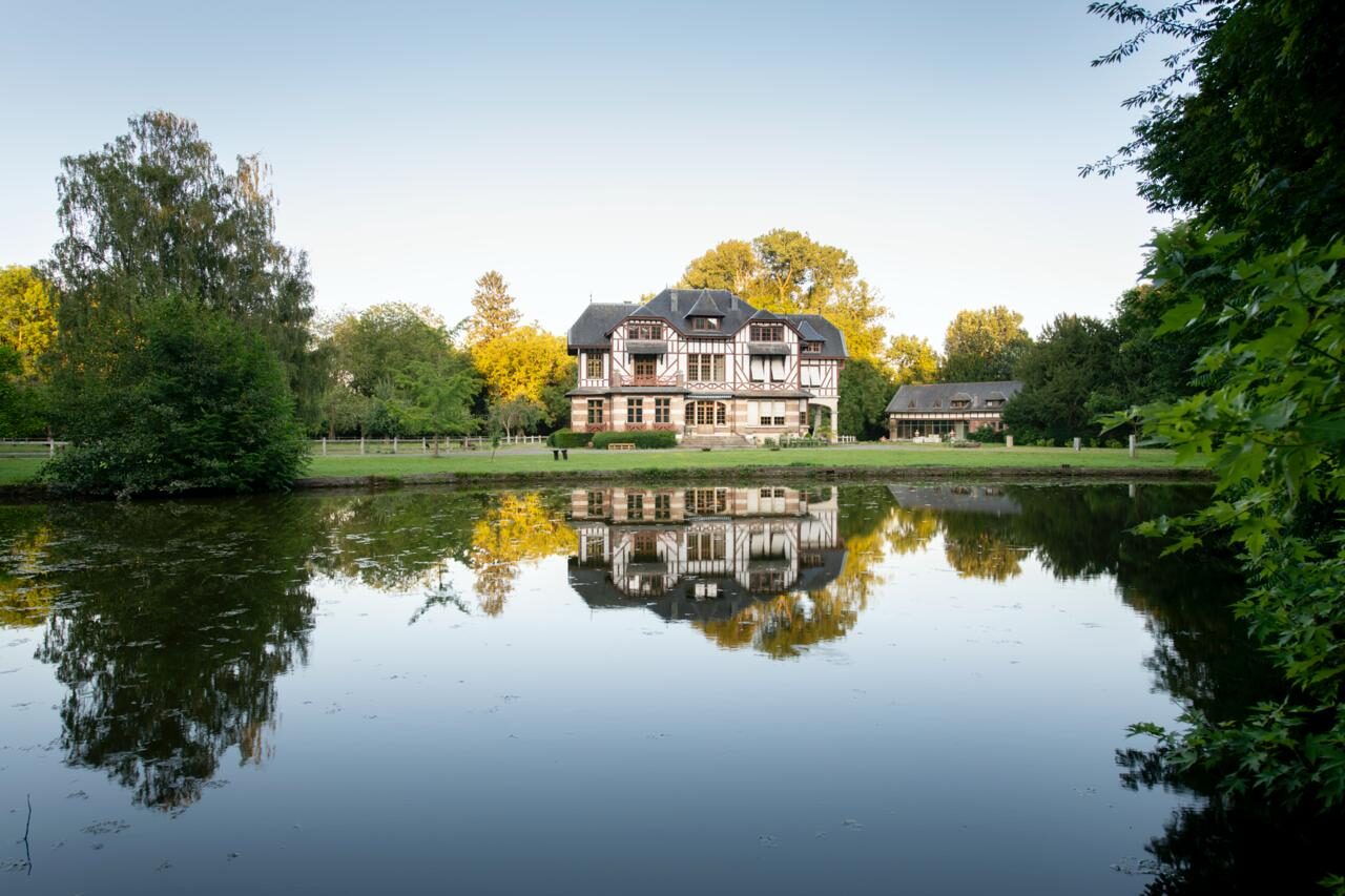 Domaine de la Nèle — the château and grounds