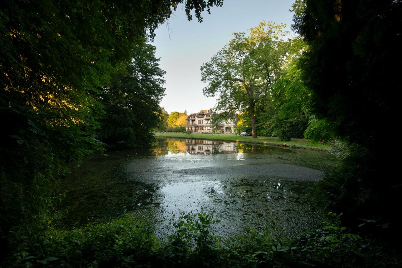 Domaine de la Nèle — the château and grounds