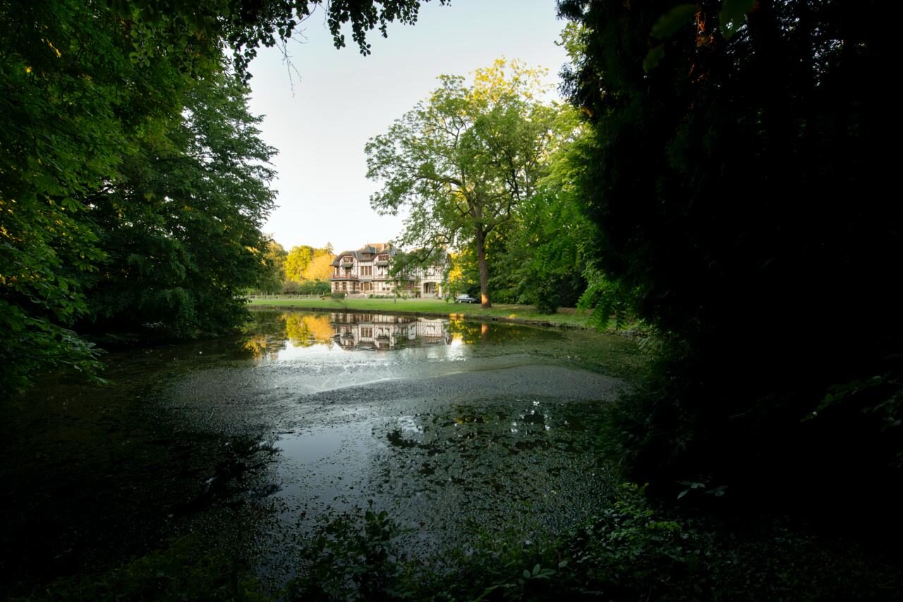 Domaine de la Nèle — the château and grounds