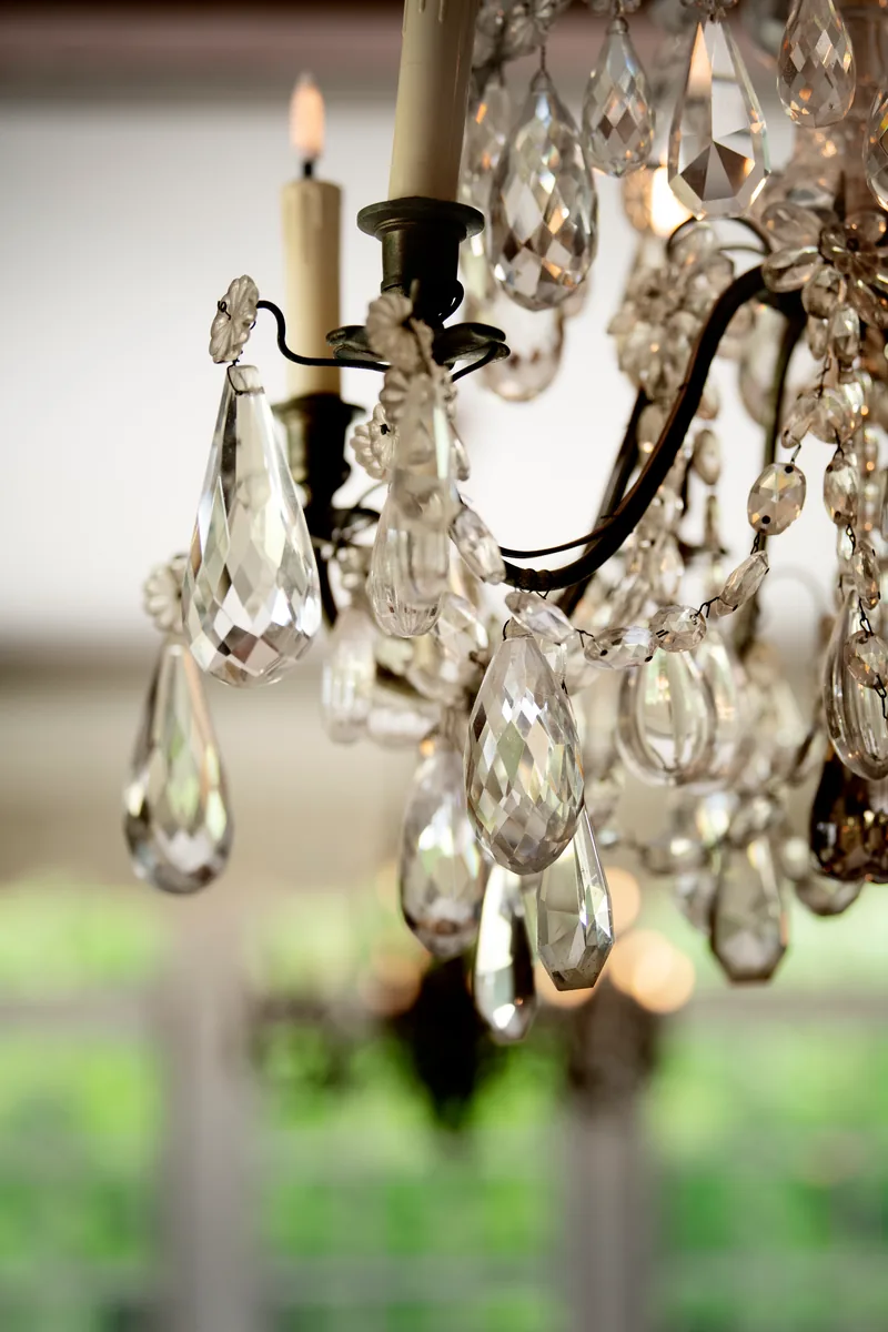 Domaine de la Nèle — chandeliers in the banquet hall