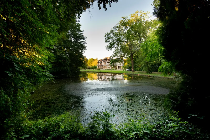 Domaine de la Nèle — the ten-hectare park